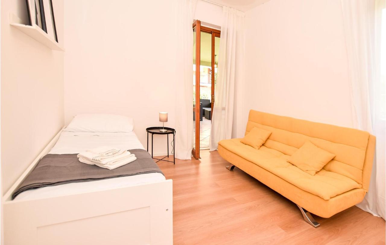 Cozy Home In Anguillara Sabazia With Kitchenette מראה חיצוני תמונה